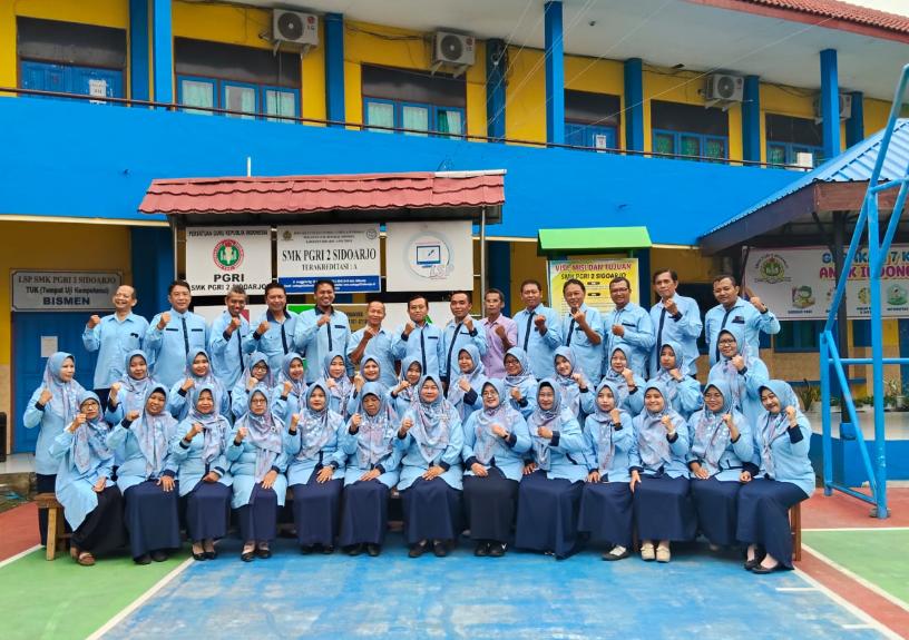 Abadikan Kebersamaan dengan Foto Bersama